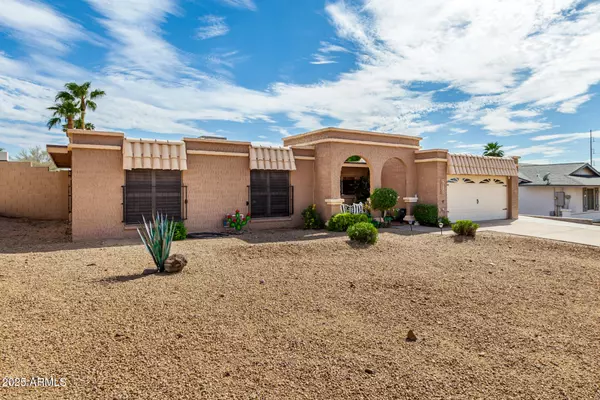 Phoenix, AZ 85022,815 E CORAL GABLES Drive