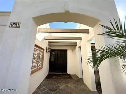Scottsdale, AZ 85258,8601 E IRISH HUNTER Trail