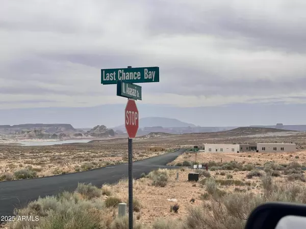 Page, AZ 86040,52 Last Chance Bay -- #37