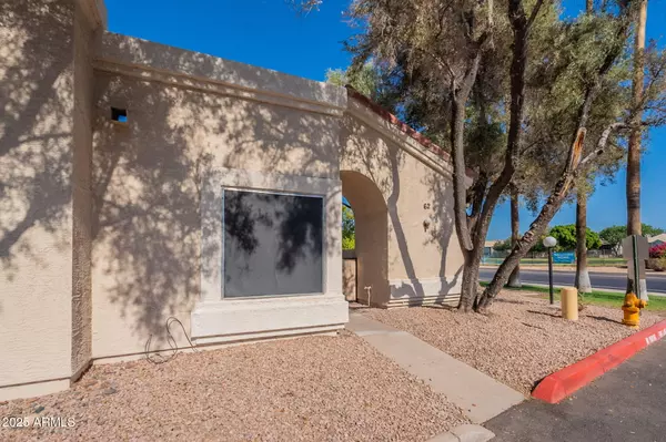 Chandler, AZ 85224,1111 W SUMMIT Place #62