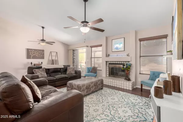 Phoenix, AZ 85024,19426 N 15TH Place