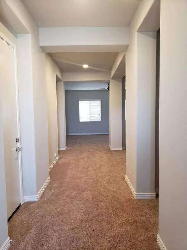 Glendale, AZ 85305,8552 W MIDWAY Avenue