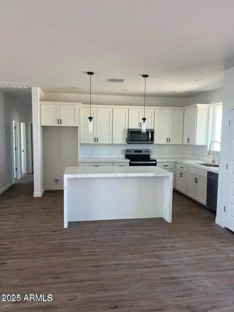 Tonopah, AZ 85354,36024 W mitchell Drive