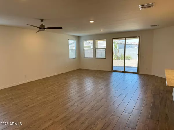 Phoenix, AZ 85041,2534 W CHANUTE Pass