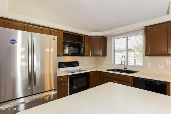 Phoenix, AZ 85023,118 W VILLA THERESA Drive