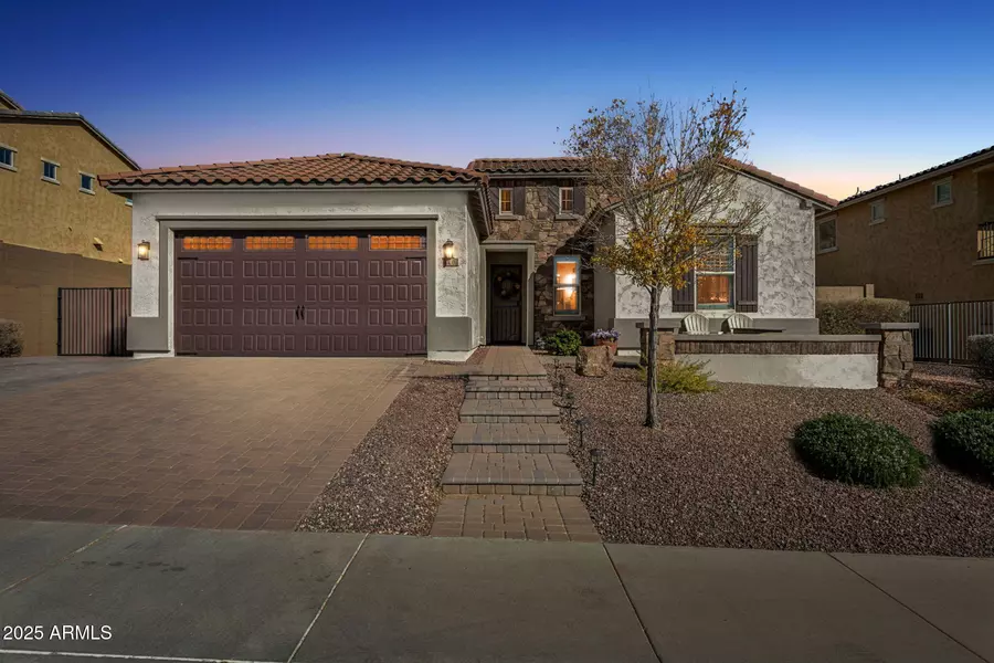 10062 W REDBIRD Road, Peoria, AZ 85383