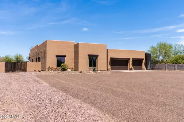 Phoenix, AZ 85086,1744 W MADDOCK Road