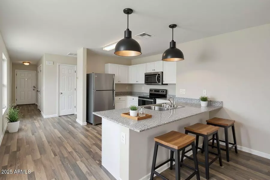 1064 W STARVIEW Avenue, Coolidge, AZ 85128