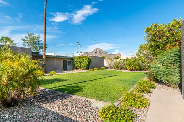 1722 E OCOTILLO Road #2, Phoenix, AZ 85016