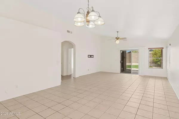 Phoenix, AZ 85085,2408 W OBERLIN Way