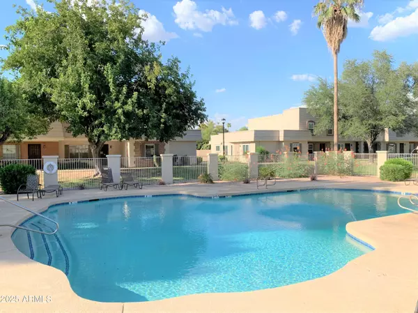 933 E Lodge Drive, Tempe, AZ 85283