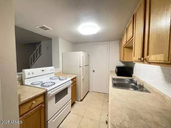 Phoenix, AZ 85040,4714 E PUEBLO Avenue