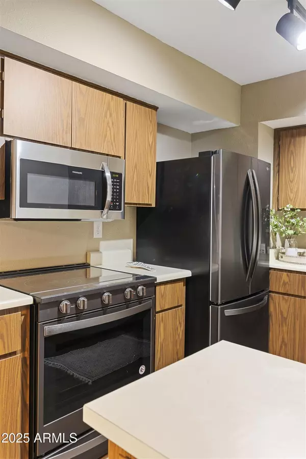 Phoenix, AZ 85032,4444 E PARADISE VILLAGE Parkway N #213