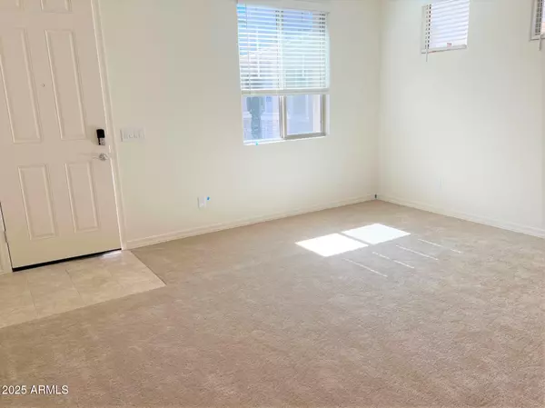 Phoenix, AZ 85043,3916 S 58TH Lane