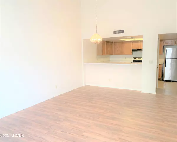 Chandler, AZ 85224,1111 W Summit Place #71