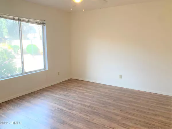 Chandler, AZ 85224,1111 W Summit Place #71