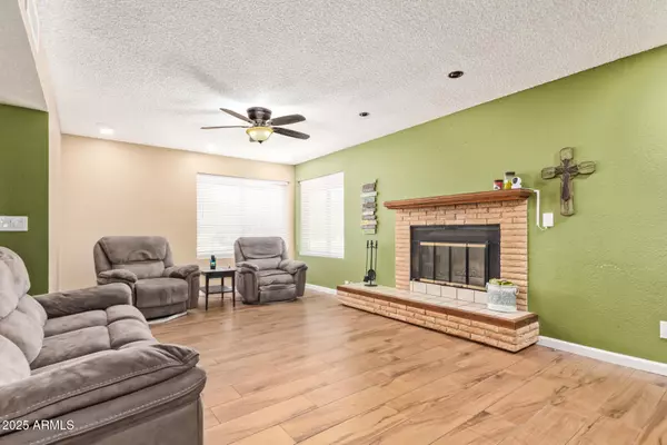 Glendale, AZ 85304,6409 W POINSETTIA Drive