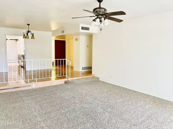 Phoenix, AZ 85013,905 W Solcito Lane