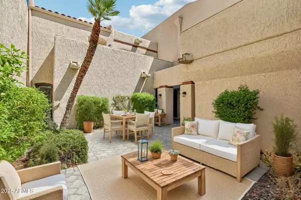 Phoenix, AZ 85016,2626 E ARIZONA BILTMORE Circle #14