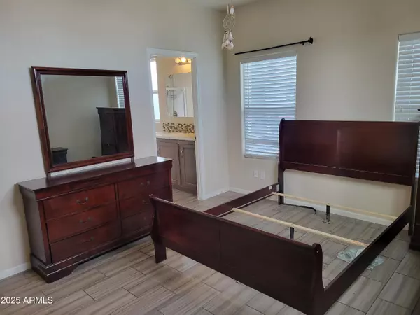 Mesa, AZ 85213,2460 E Main Street #E15