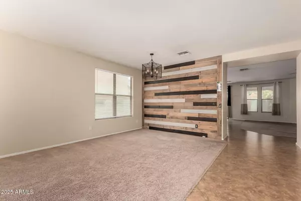 Chandler, AZ 85249,6888 S ONYX Drive