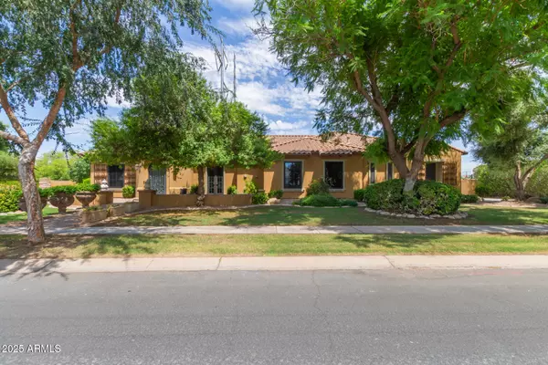 Gilbert, AZ 85234,2912 E VAUGHN Avenue