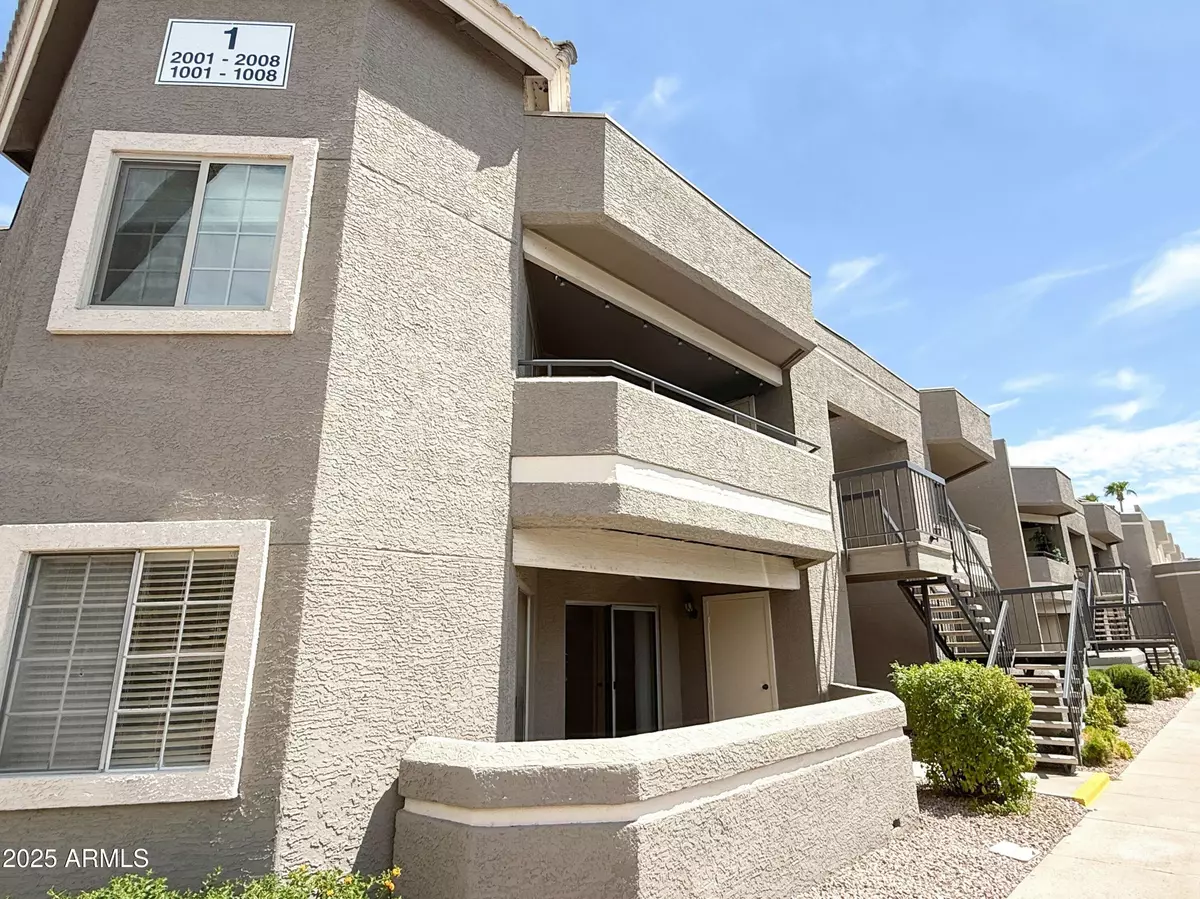 Phoenix, AZ 85022,1720 E Thunderbird Road #1001