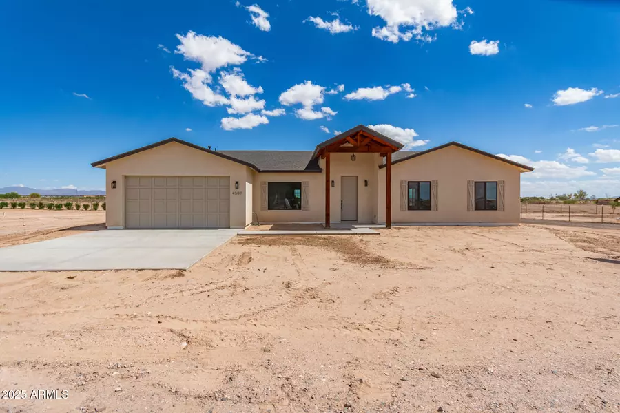 4587 S 334th Drive, Tonopah, AZ 85354