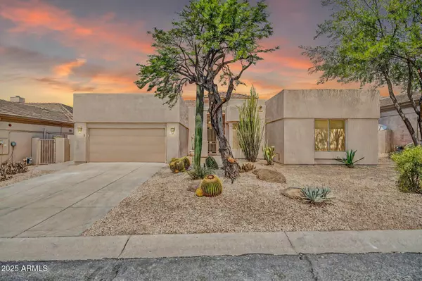 Scottsdale, AZ 85266,7052 E EAGLE FEATHER Road