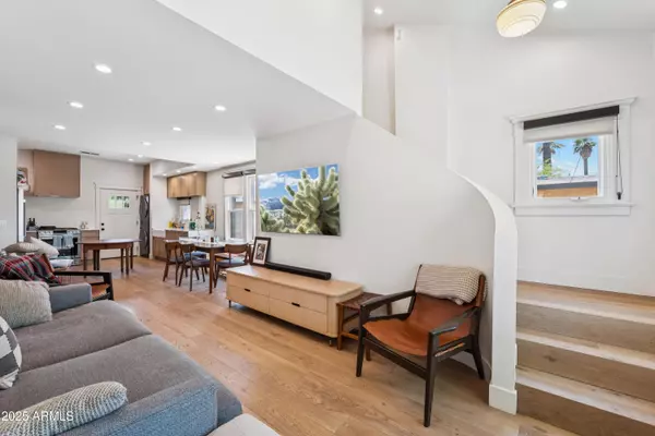 755 E MORELAND Street, Phoenix, AZ 85006