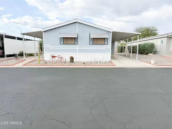 301 S SIGNAL BUTTE Road #51, Apache Junction, AZ 85120