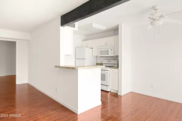 Phoenix, AZ 85018,3828 N 32ND Street #104