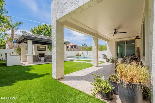 Chandler, AZ 85249,253 E CRESCENT Place