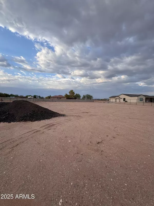 Wittmann, AZ 85361,20100 W PEAKVIEW Road #_