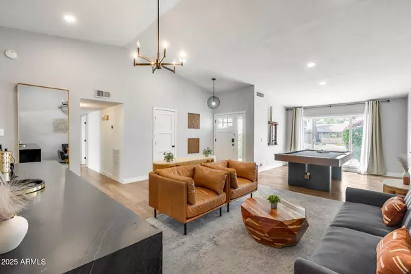 Scottsdale, AZ 85254,5902 E CORRINE Drive