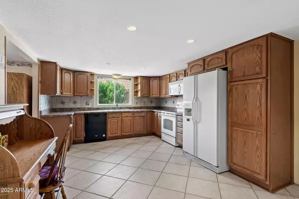 Mesa, AZ 85206,1009 LEISURE WORLD --