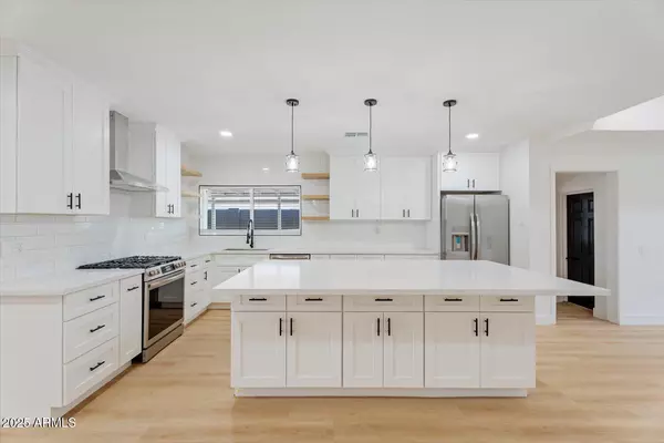 Phoenix, AZ 85015,3318 N 17TH Drive
