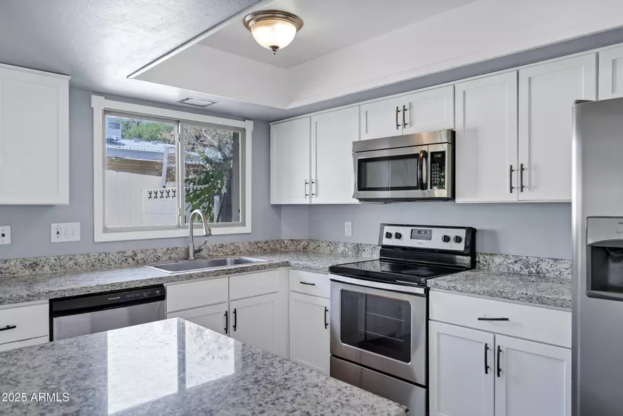 14 E HERMOSA Drive, Tempe, AZ 85282