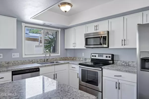 14 E HERMOSA Drive, Tempe, AZ 85282