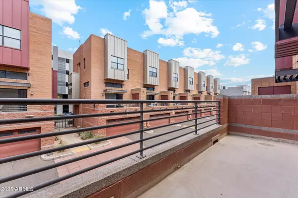 Tempe, AZ 85281,330 S FARMER Avenue #115