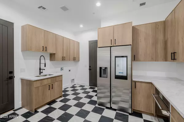 Scottsdale, AZ 85255,23560 N 78TH Street
