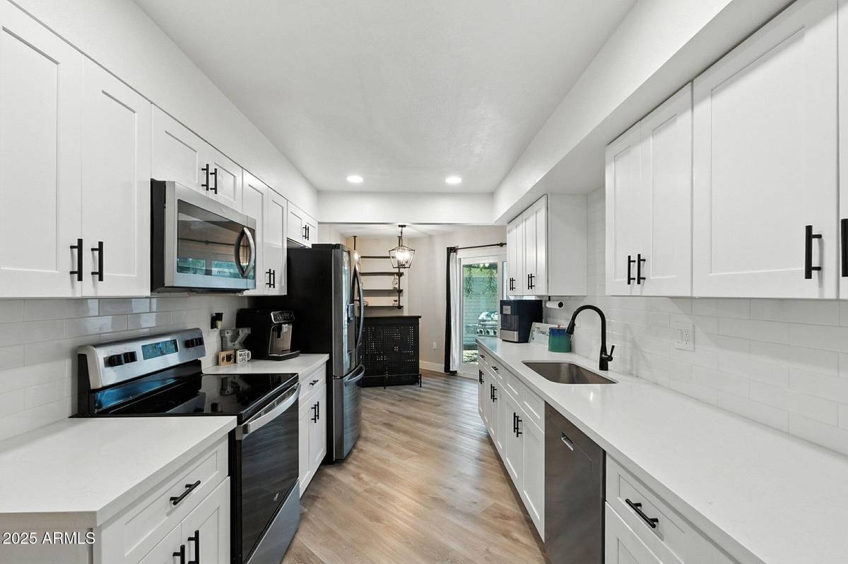 Sun City, AZ 85351,10634 W HUTTON Drive