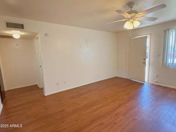 Phoenix, AZ 85021,1240 W Dunlap Avenue #17