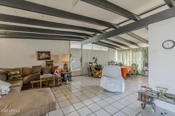 Phoenix, AZ 85014,1023 E BETHANY HOME Road