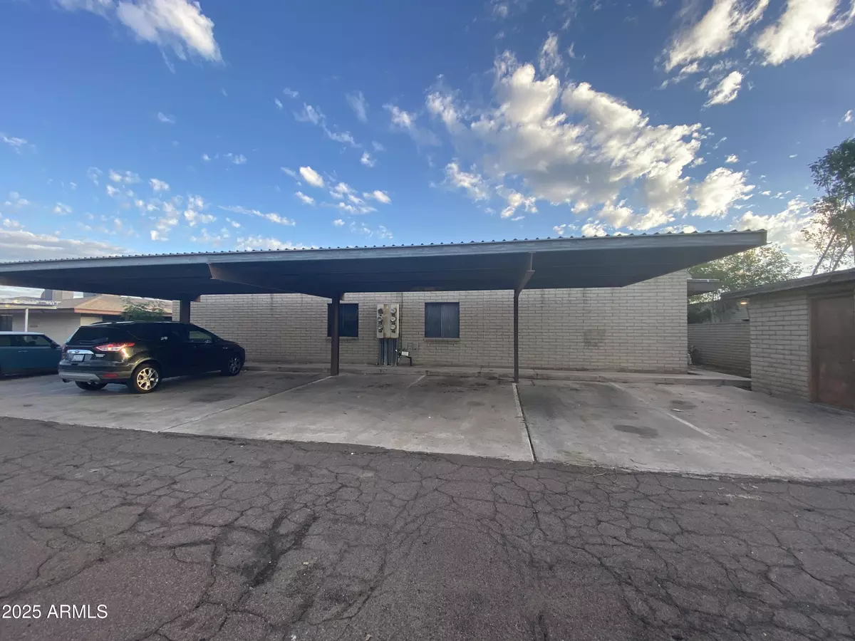 Tempe, AZ 85282,416 W PEBBLE BEACH Drive