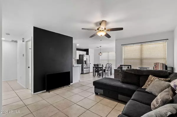 Apache Junction, AZ 85119,3454 S CHAPARRAL Road