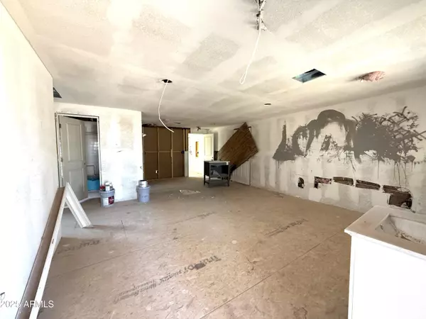 Phoenix, AZ 85041,5012 S 35th Drive