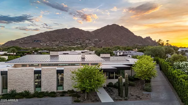 Paradise Valley, AZ 85253,5611 N WILKINSON Road