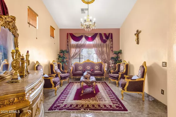 Chandler, AZ 85225,735 E GERONIMO Street