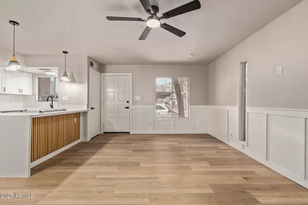 Phoenix, AZ 85020,10015 N 14TH Street #7